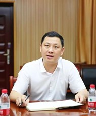 学校领导到米兰官方网站开展调研和期末工作布置